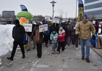 COM_Walk 4 Warmth 2019_walkers starting line